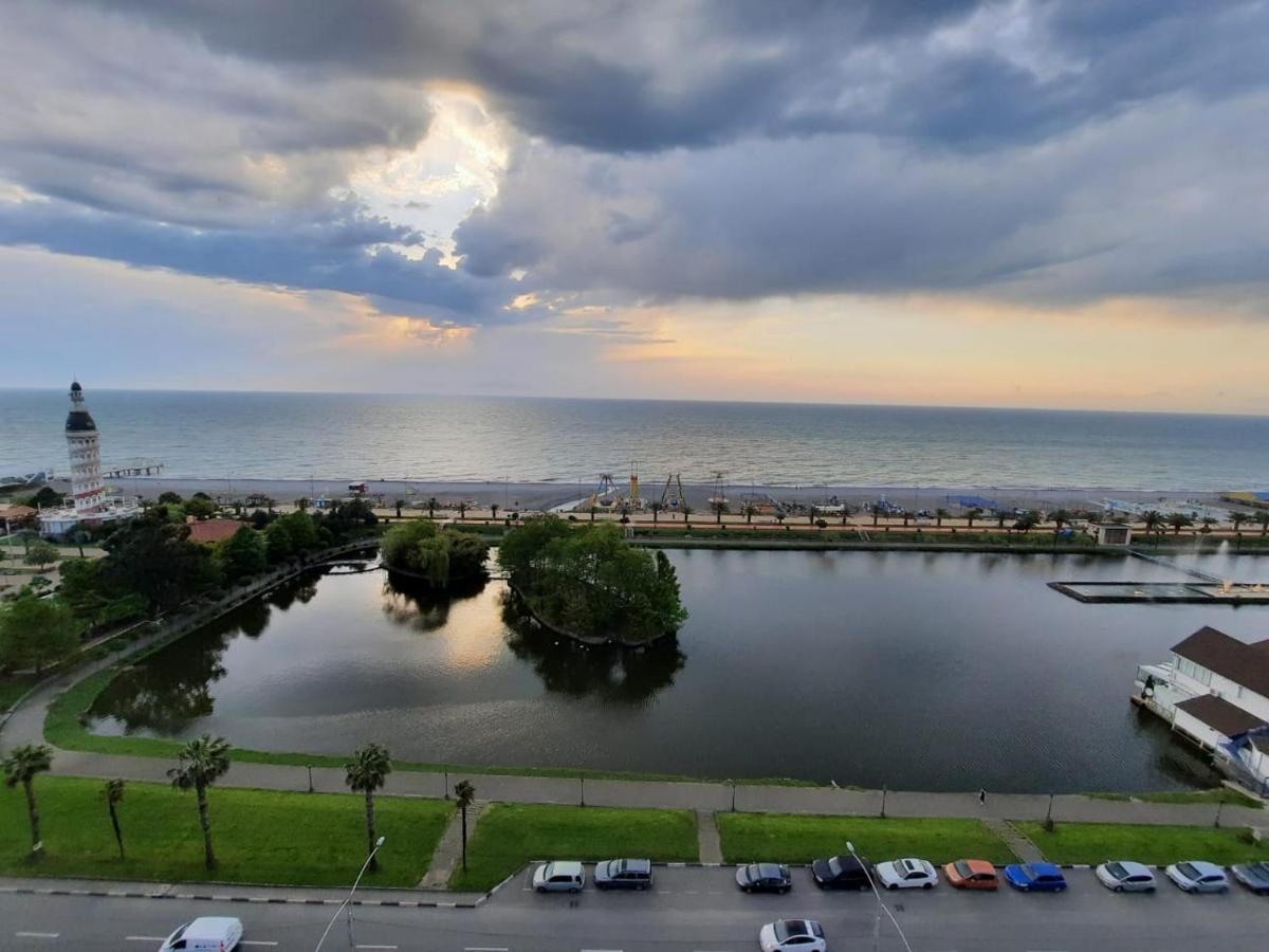 Twins Tower Orbi City Batumi Exteriér fotografie