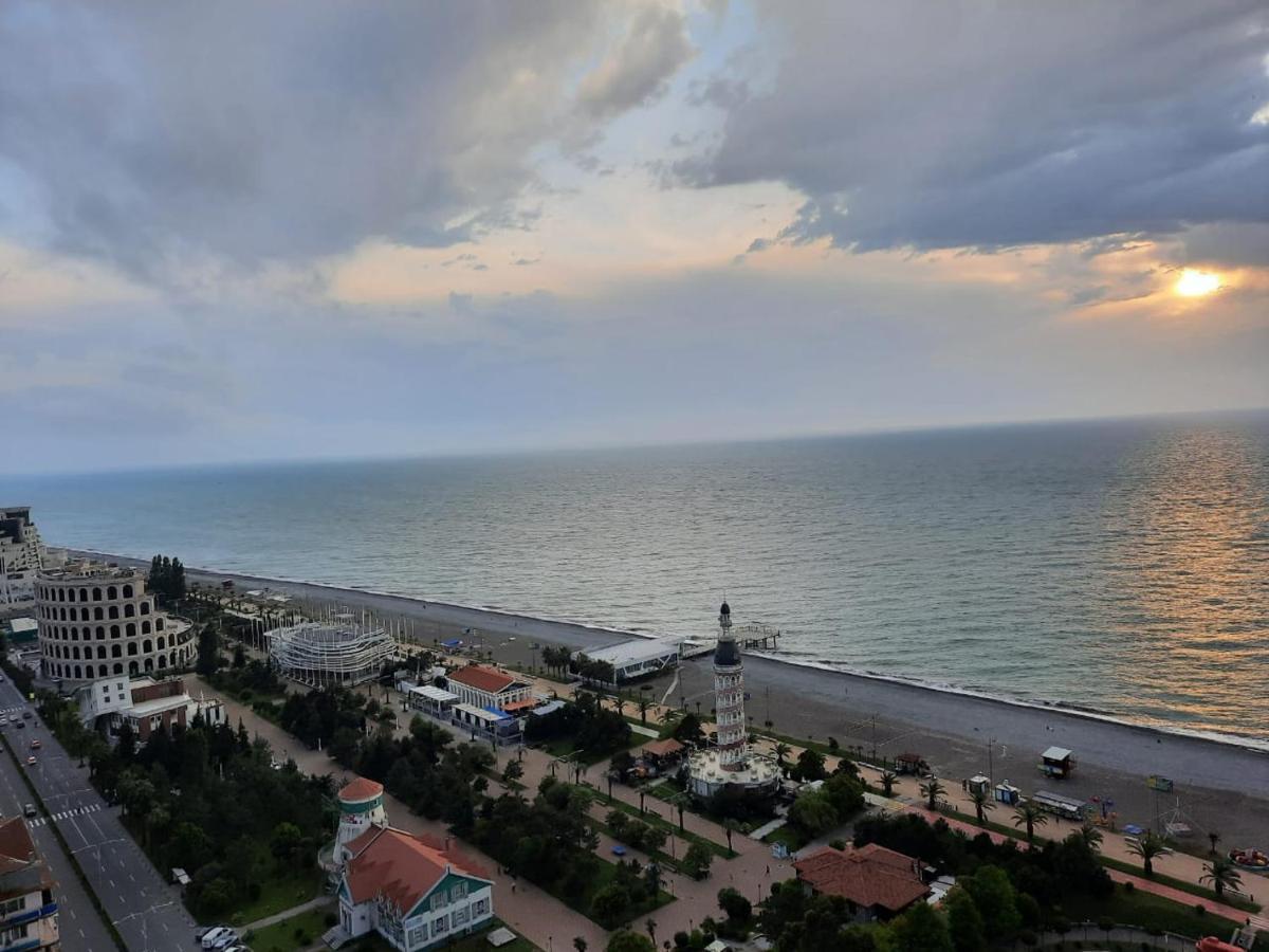 Twins Tower Orbi City Batumi Exteriér fotografie