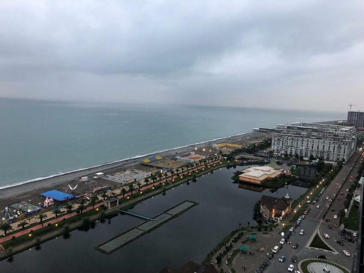 Twins Tower Orbi City Batumi Exteriér fotografie